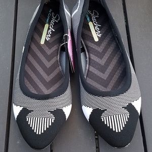 Skechers Cleo Wham 9.5 - 8.5 Womens Flats